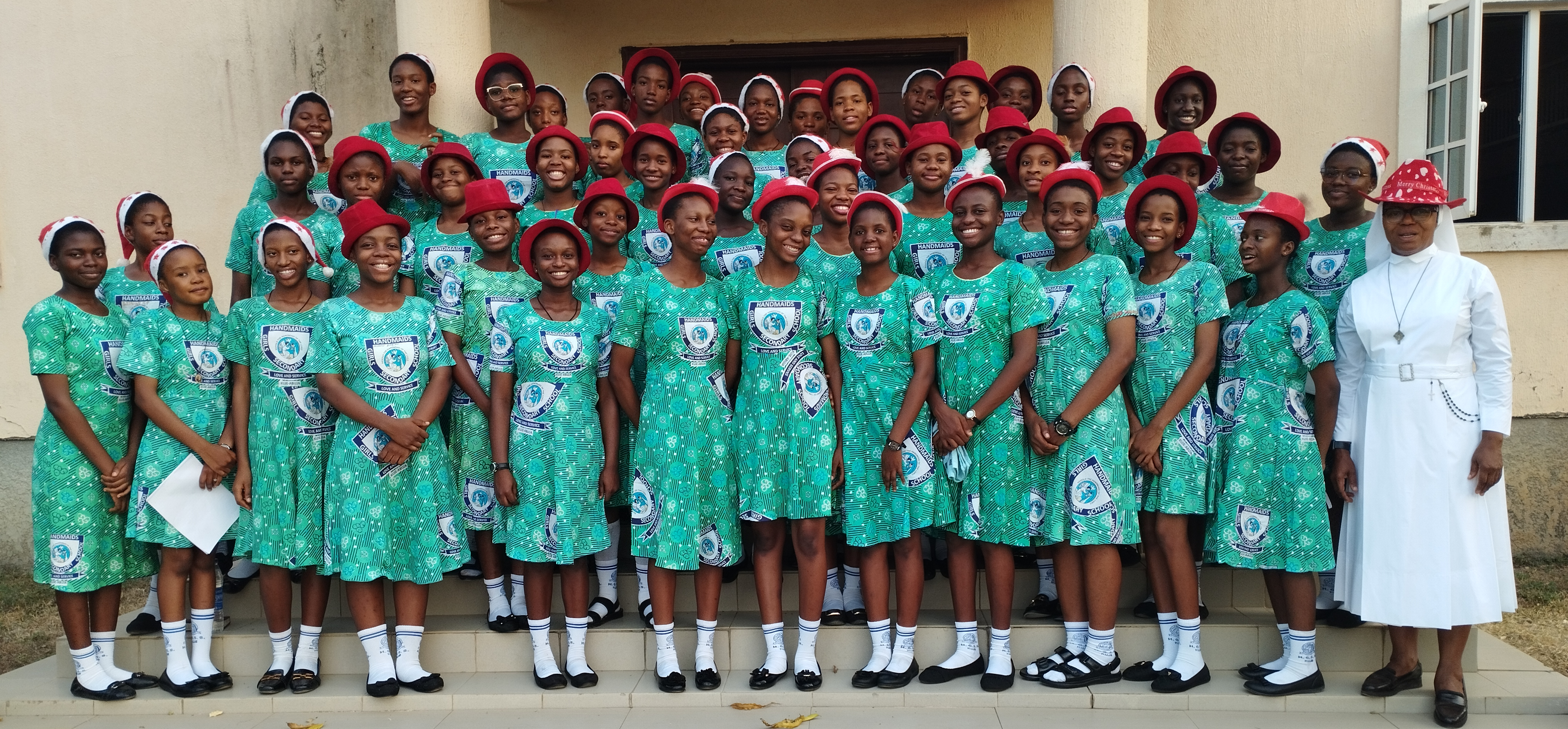 Handmaid_Girls